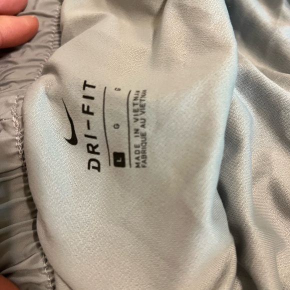 nike dri-fit shorts - Picture 3 of 4
